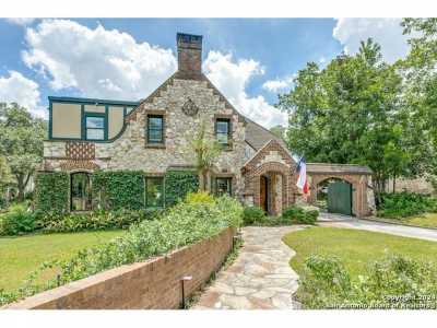 Home For Sale in Olmos Park, Texas