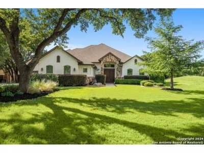 Home For Sale in Fair Oaks Ranch, Texas