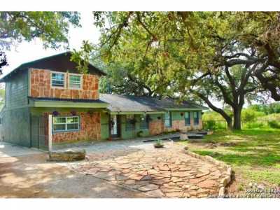 Home For Sale in Adkins, Texas