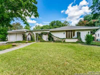 Home For Sale in Windcrest, Texas