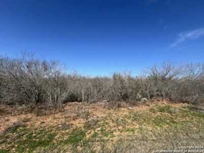 Residential Land For Sale in Devine, Texas