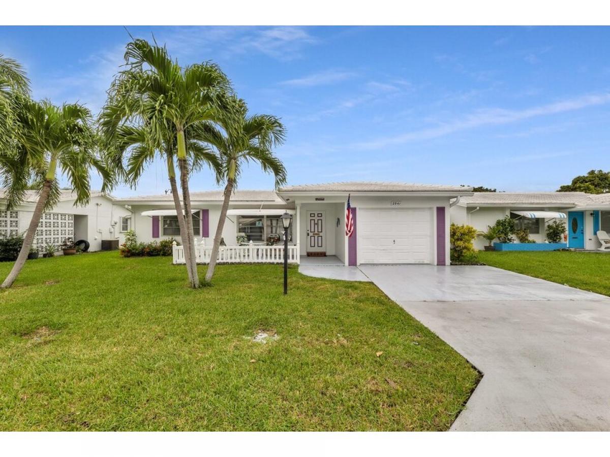 Picture of Home For Sale in Pompano Beach, Florida, United States