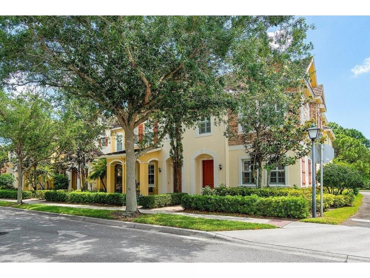 Picture of Home For Sale in Jupiter, Florida, United States