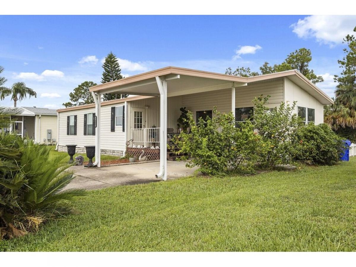 Picture of Home For Sale in Tavares, Florida, United States