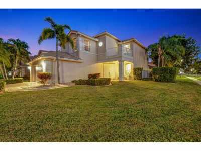 Home For Sale in Boynton Beach, Florida