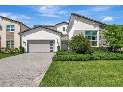 Home For Sale in Wellington, Florida