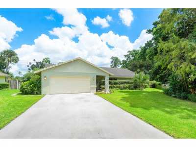 Home For Sale in Wellington, Florida