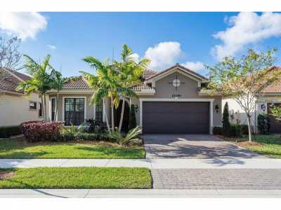 Home For Rent in Parkland, Florida