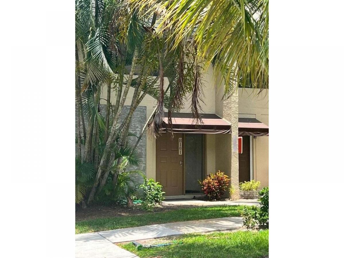 Picture of Home For Sale in Deerfield Beach, Florida, United States