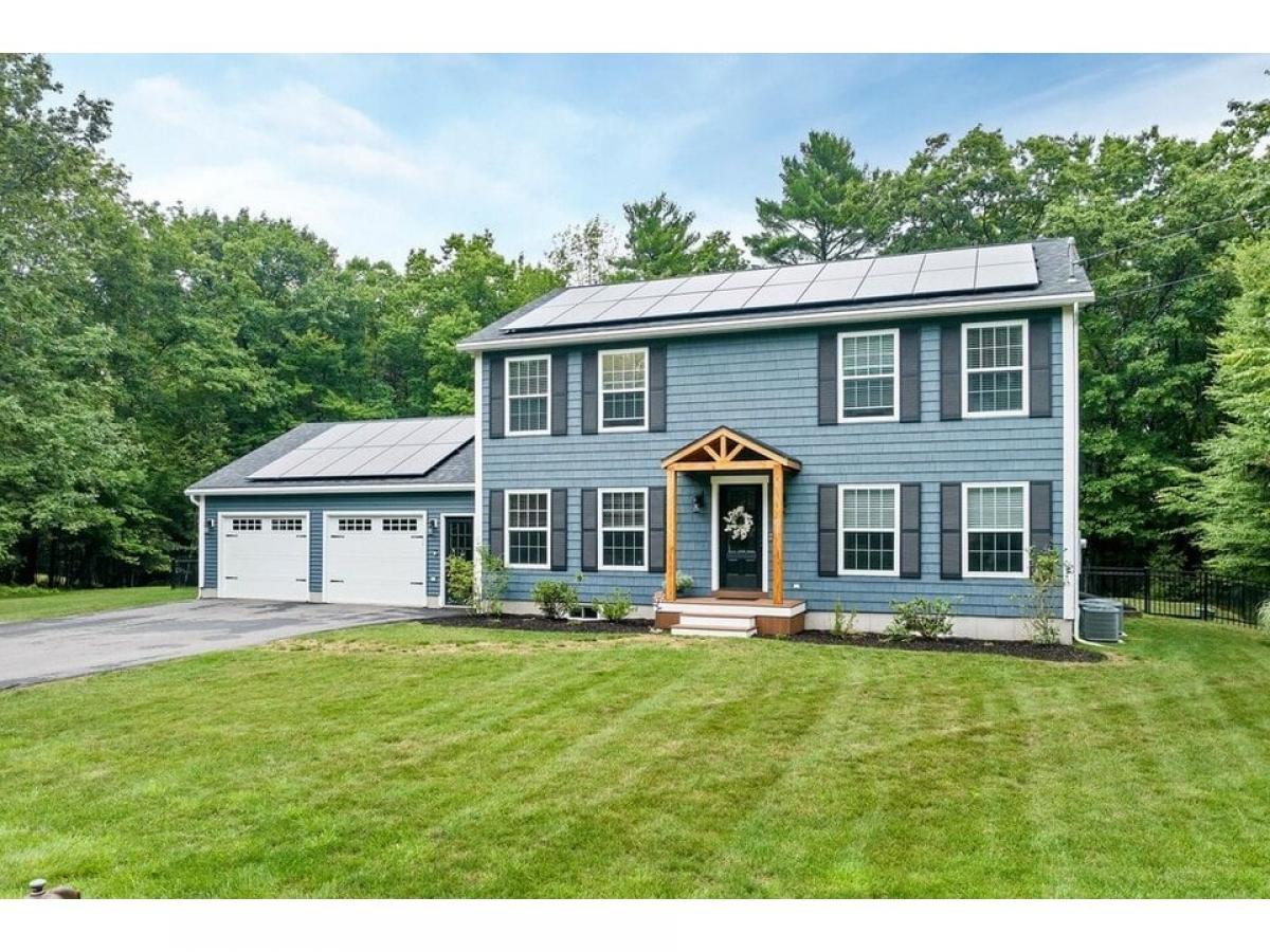 Picture of Home For Sale in Gilford, New Hampshire, United States