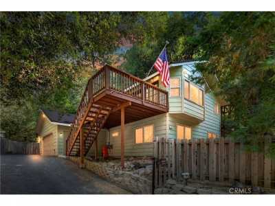 Home For Sale in Crestline, California