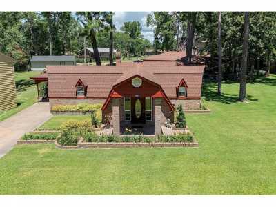 Home For Sale in Point Blank, Texas