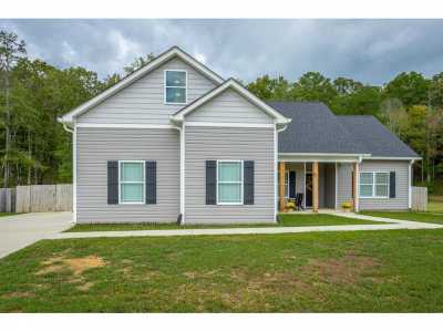 Home For Sale in Birchwood, Tennessee