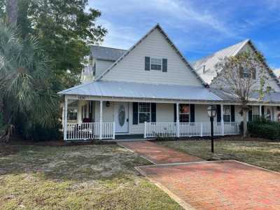 Home For Rent in Port Saint Joe, Florida