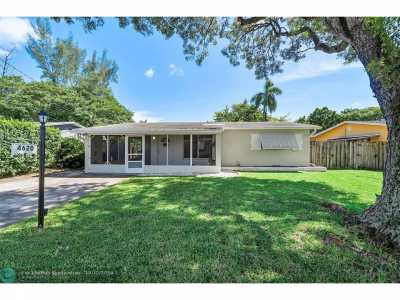 Home For Sale in Dania Beach, Florida