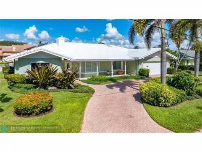 Home For Sale in Lighthouse Point, Florida