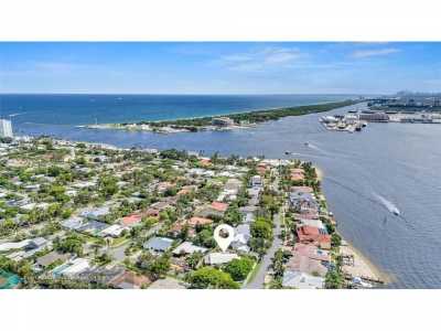 Home For Sale in Fort Lauderdale, Florida