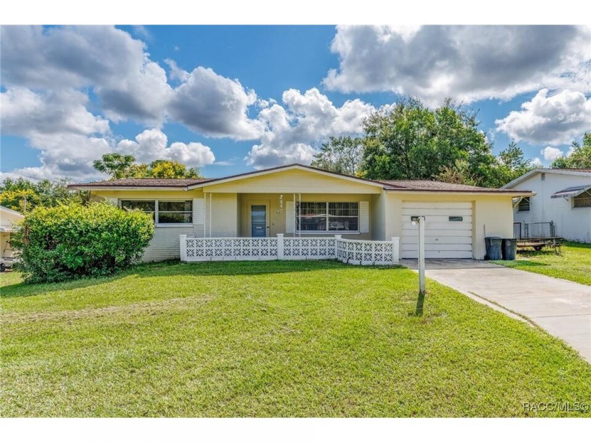 Picture of Home For Sale in Beverly Hills, Florida, United States