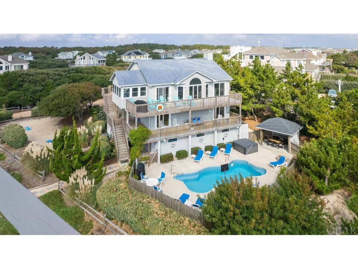 Picture of Home For Sale in Corolla, North Carolina, United States