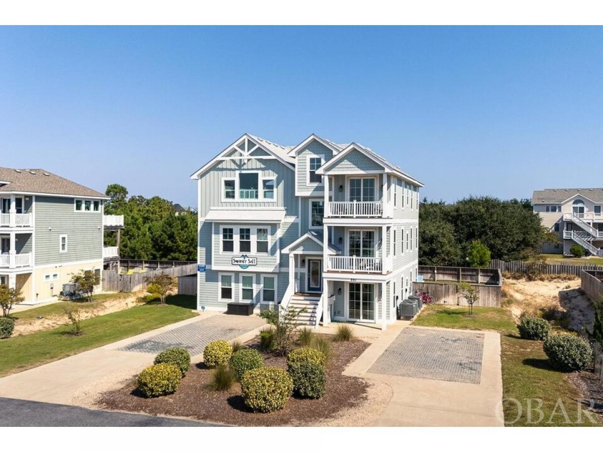 Picture of Home For Sale in Corolla, North Carolina, United States