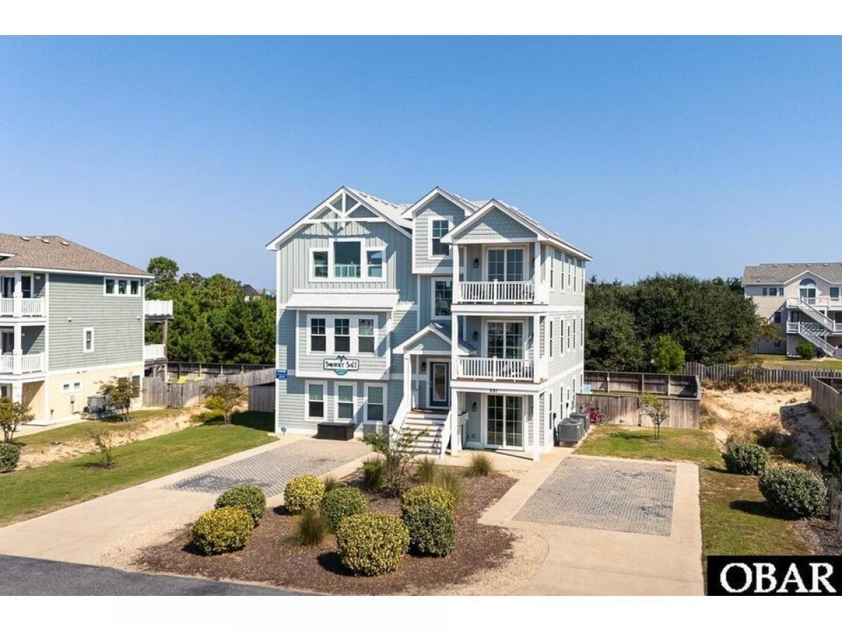 Picture of Home For Sale in Corolla, North Carolina, United States