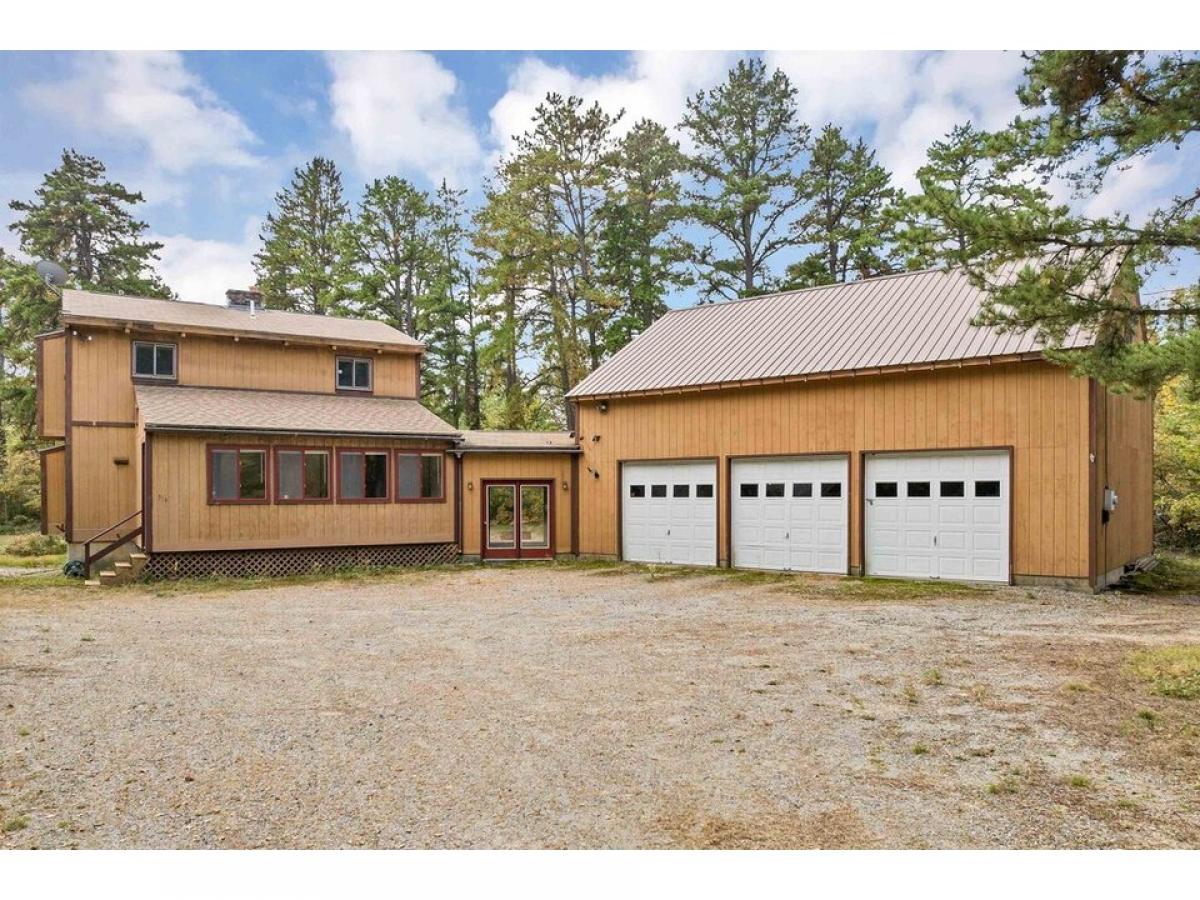 Picture of Home For Sale in Freedom, New Hampshire, United States