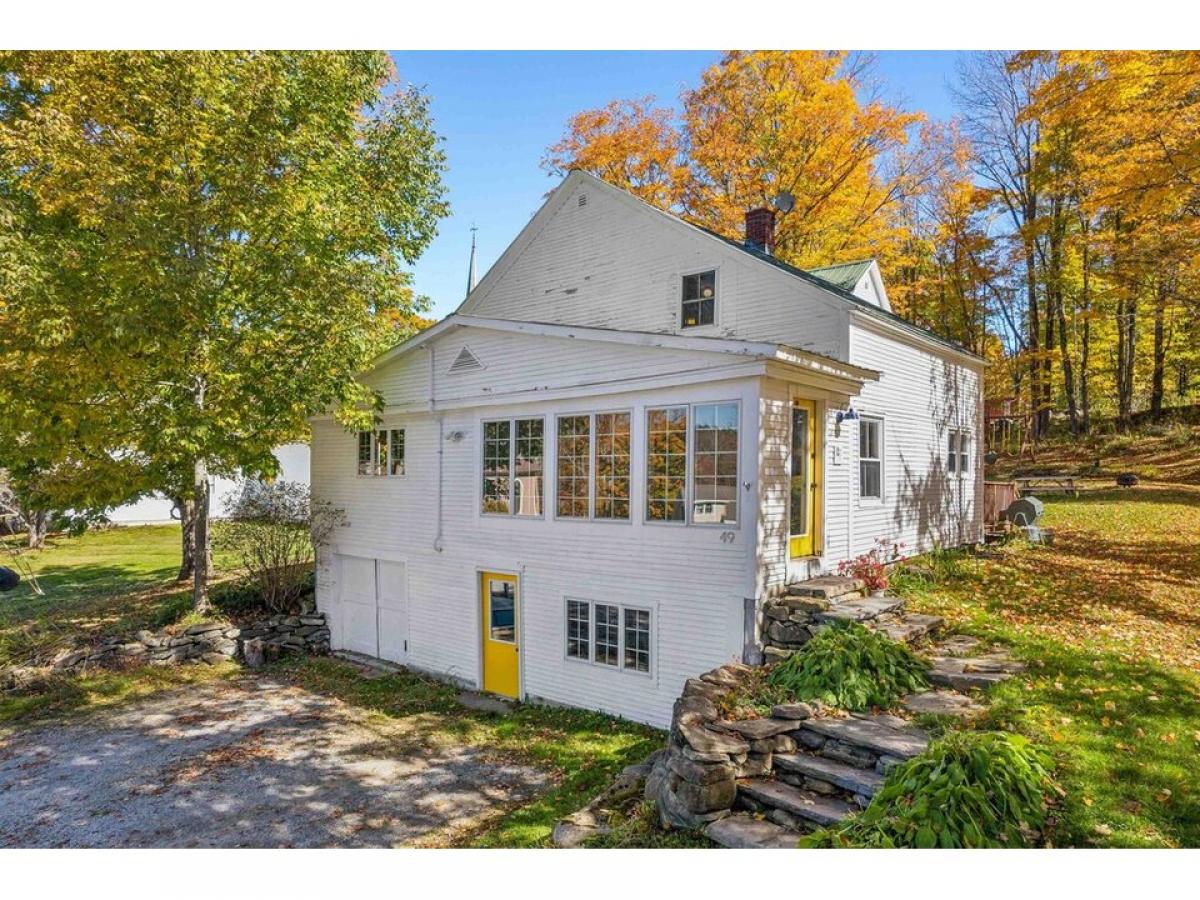 Picture of Home For Sale in Mount Holly, Vermont, United States