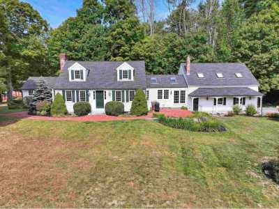 Home For Sale in Wolfeboro, New Hampshire