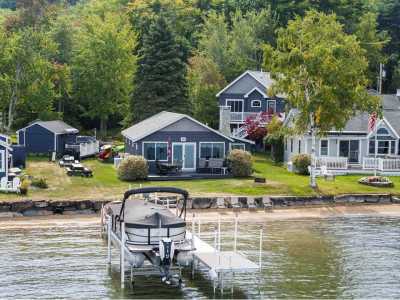 Home For Sale in Alton, New Hampshire