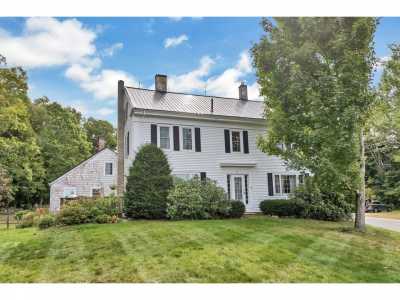 Home For Sale in Tuftonboro, New Hampshire