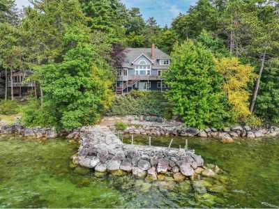 Home For Sale in Tuftonboro, New Hampshire