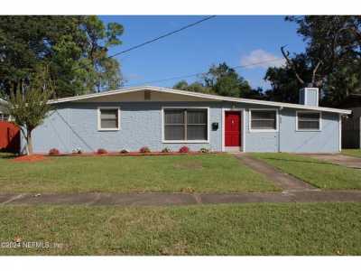 Home For Sale in Jacksonville, Florida