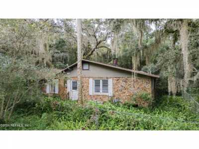 Home For Sale in Pomona Park, Florida