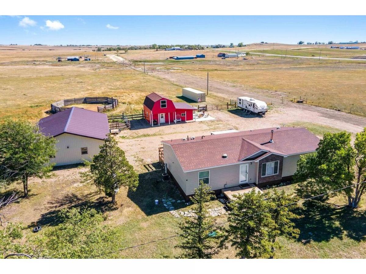 Picture of Home For Sale in Newell, South Dakota, United States