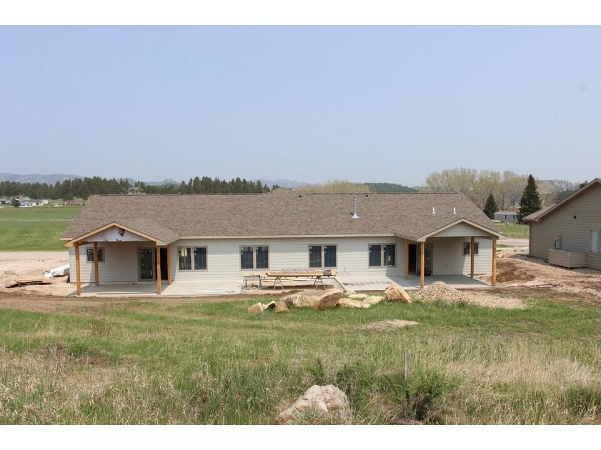 Picture of Home For Sale in Custer, South Dakota, United States