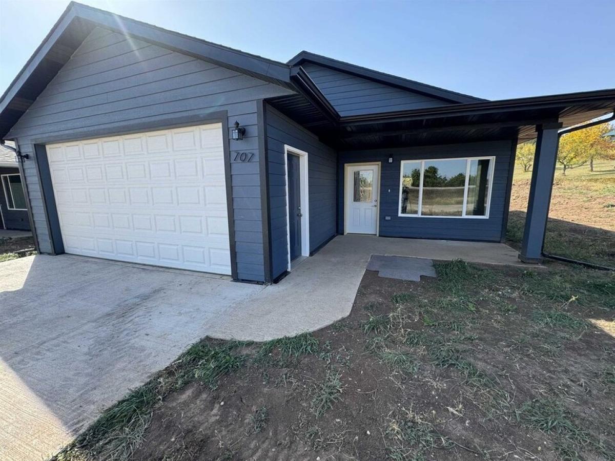 Picture of Home For Sale in Whitewood, South Dakota, United States