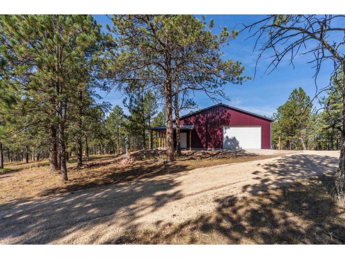 Picture of Home For Sale in Hot Springs, South Dakota, United States