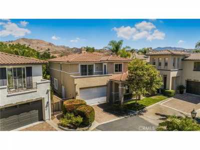 Home For Sale in Calabasas, California