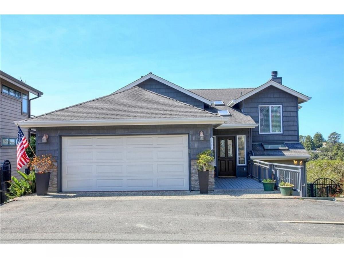 Picture of Home For Sale in Cambria, California, United States