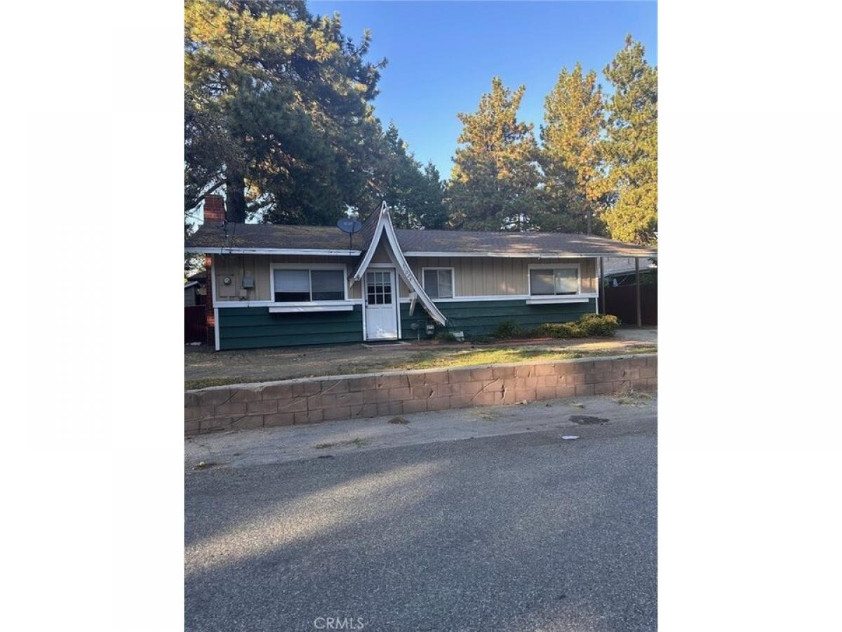 Picture of Home For Sale in Running Springs, California, United States