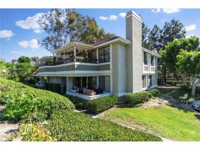 Home For Sale in Lake Forest, California