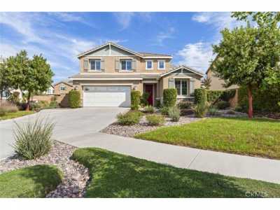 Home For Sale in Redlands, California