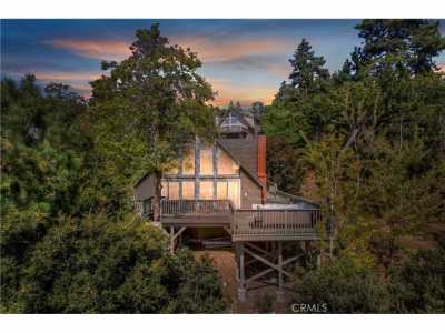 Home For Sale in Lake Arrowhead, California