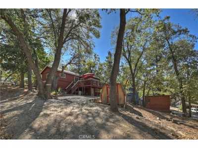 Home For Sale in Running Springs, California