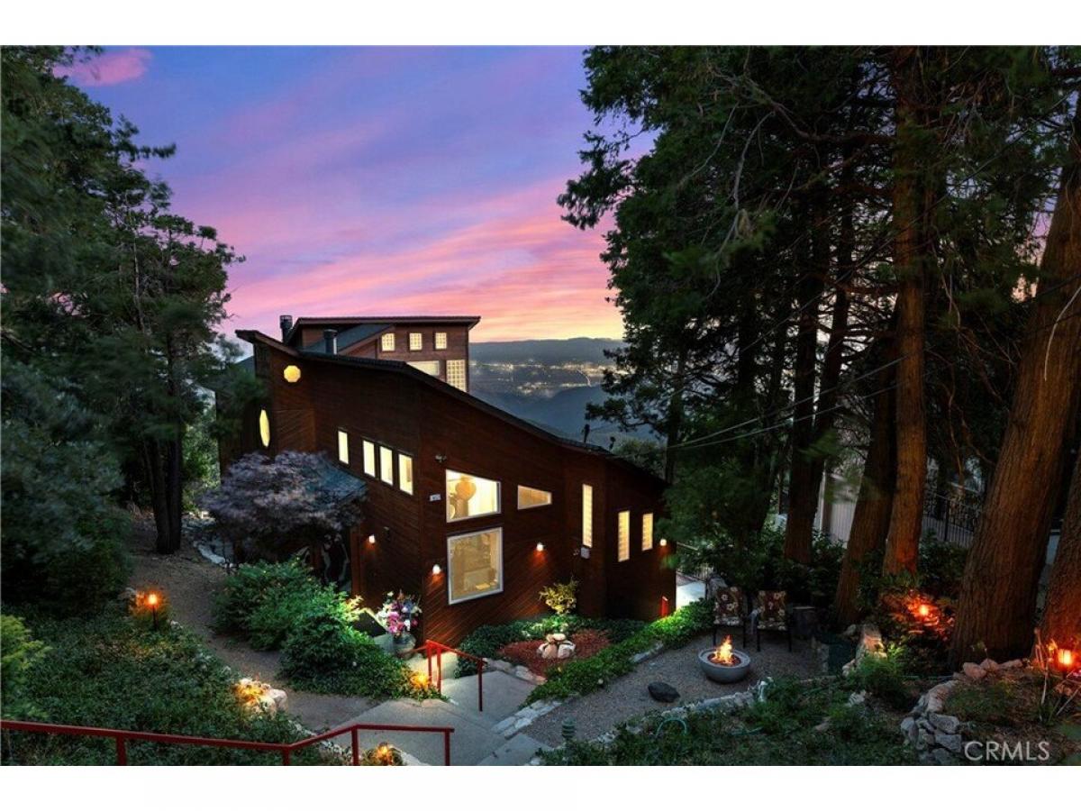 Picture of Home For Sale in Lake Arrowhead, California, United States