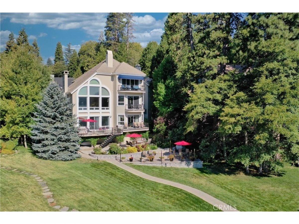 Picture of Home For Sale in Lake Arrowhead, California, United States