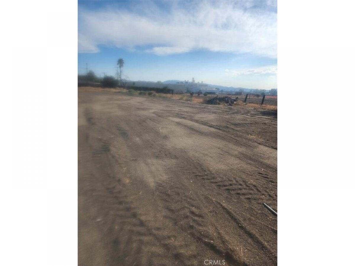 Picture of Residential Land For Sale in Redlands, California, United States