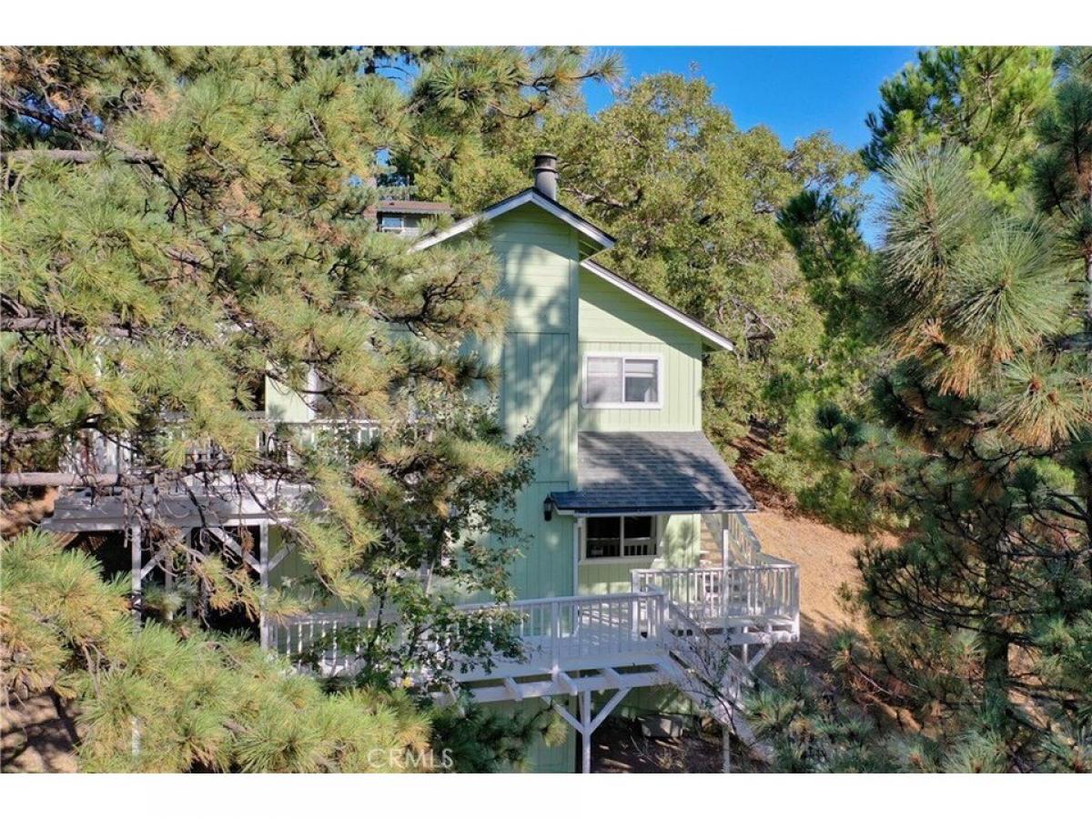 Picture of Home For Sale in Crestline, California, United States