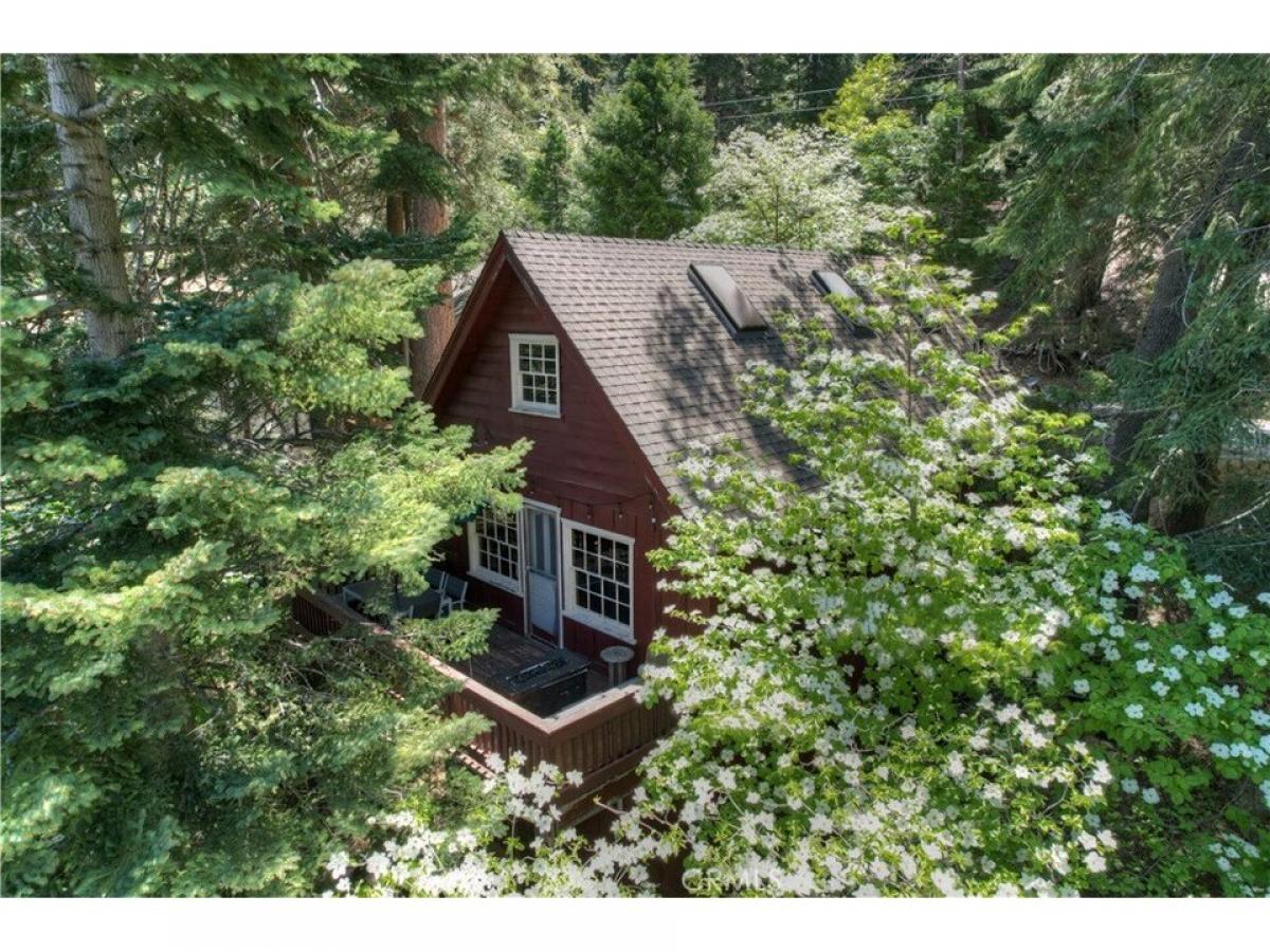 Picture of Home For Sale in Lake Arrowhead, California, United States