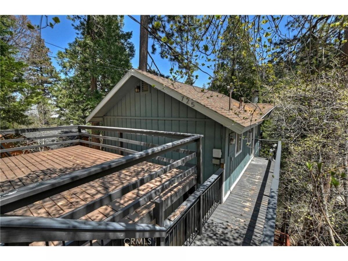 Picture of Home For Sale in Lake Arrowhead, California, United States